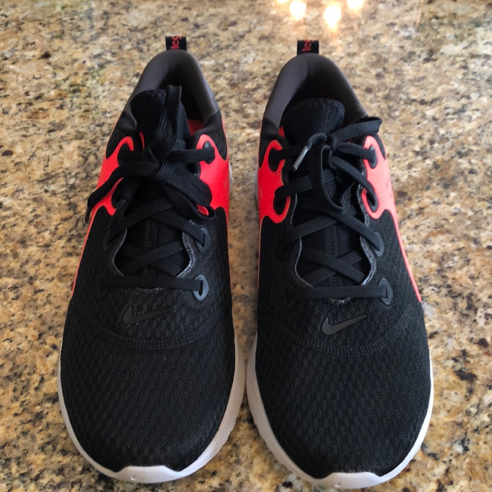 Nike Legend React